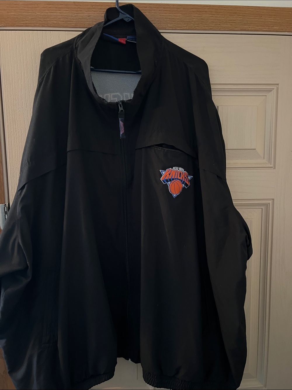 Knicks Black Jacket with Blue and orange and white Sz 8XL full zip 2 side pocket